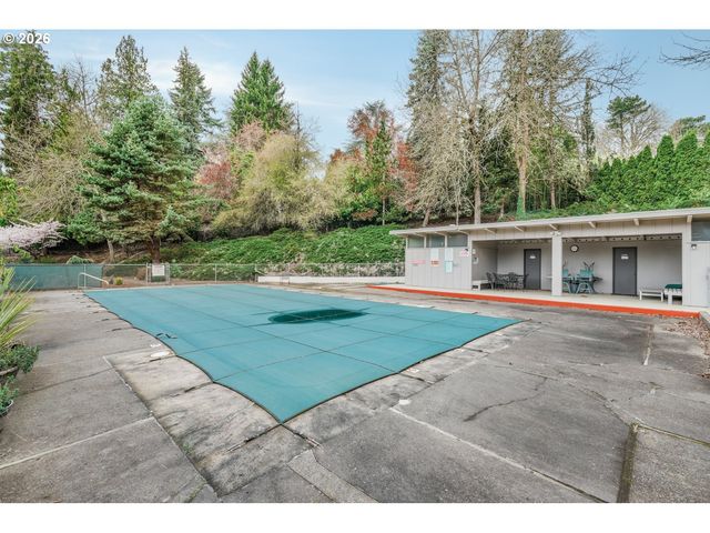 4460 Sw SCHOLLS FERRY Rd 3, Portland, OR 97225