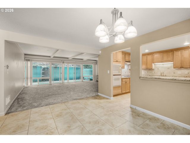 4460 Sw SCHOLLS FERRY Rd 3, Portland, OR 97225