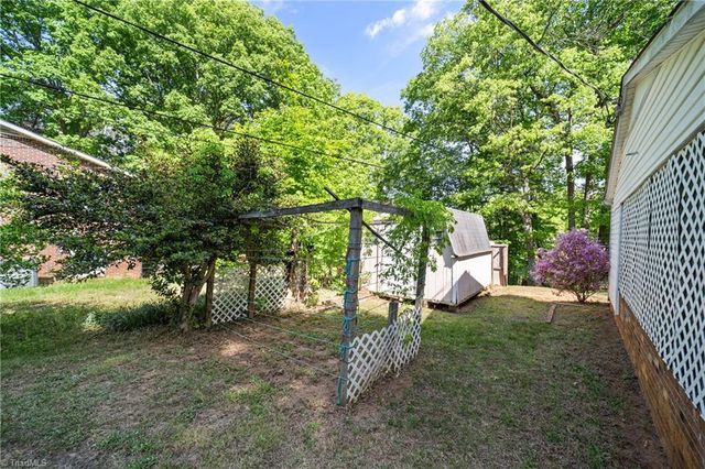 9241 Sahabi Road, Kernersville, NC 27284