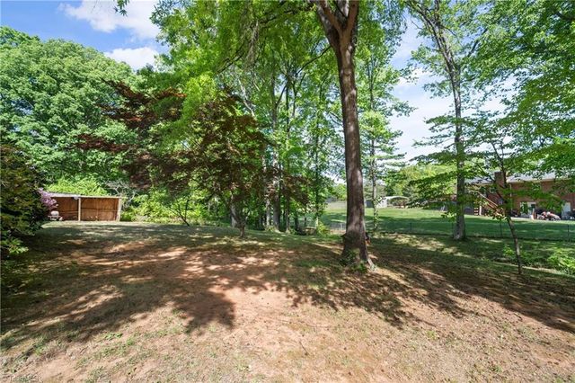 9241 Sahabi Road, Kernersville, NC 27284