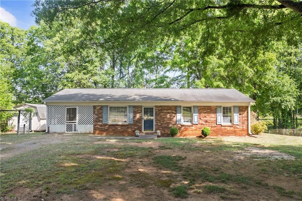 9241 Sahabi Road, Kernersville, NC 27284