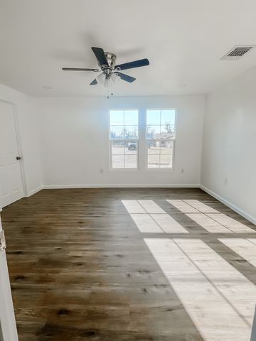 2306 Austin Avenue, Brownwood, TX 76801