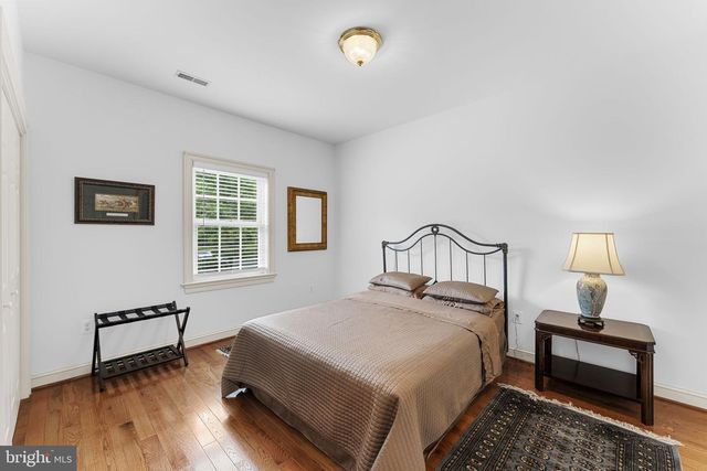 12 ORANGE DR, Middleburg, VA 20117