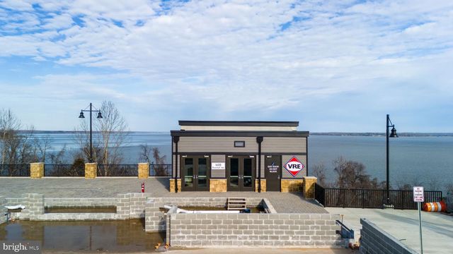 1632 BAY CEDAR DR, Dumfries, VA 22026