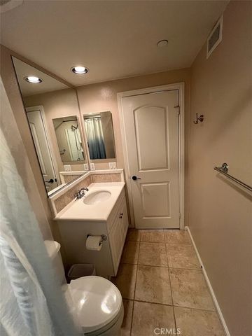 1752 Grand Avenue 2, Long Beach, CA 90804
