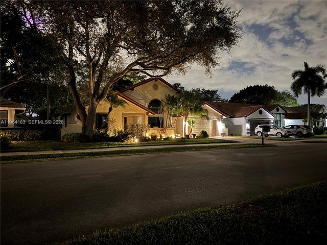 3160 Peachtree Circle, Davie, FL 33328