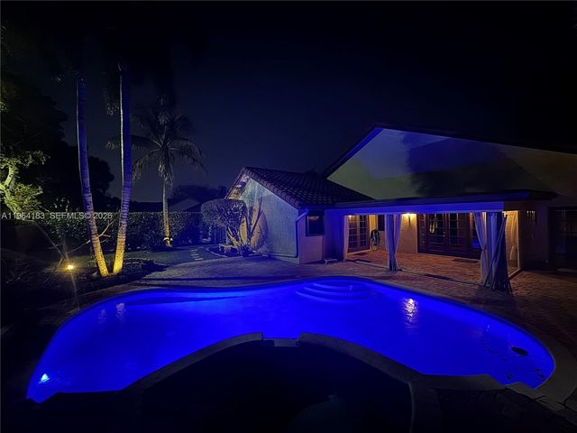 3160 Peachtree Circle, Davie, FL 33328