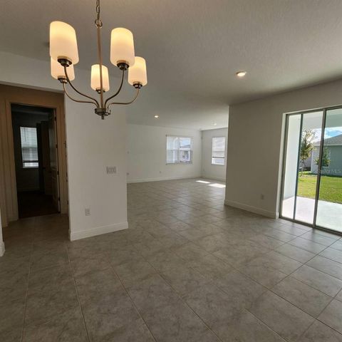 19050 BLUELEAF STREET, Orlando, FL 32827