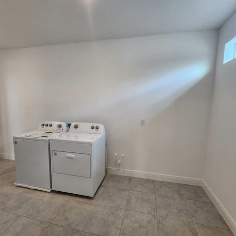 19050 BLUELEAF STREET, Orlando, FL 32827
