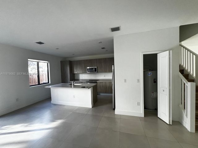 13644 SW 157th Ct 0, Miami, FL 33196