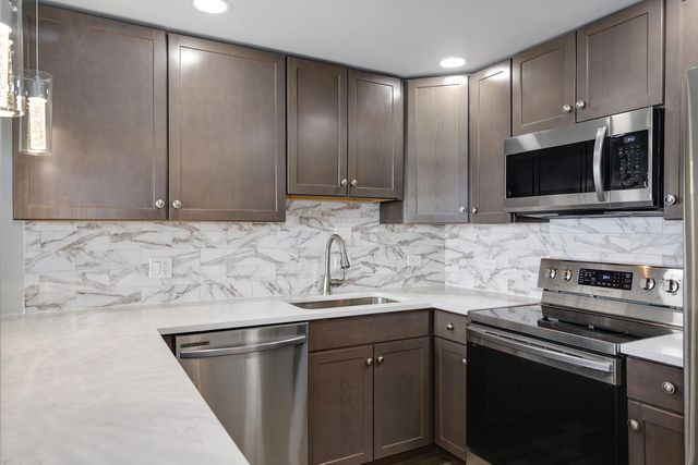 5445 N Sheridan Road 2708, Chicago, IL 60640