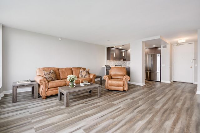 5445 N Sheridan Road 2708, Chicago, IL 60640