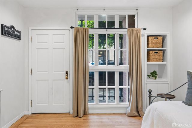 2001 Sacramento Street 9, San Francisco, CA 94109