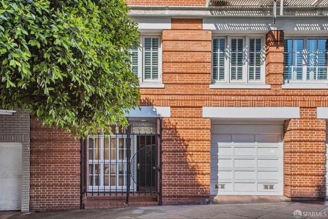 2001 Sacramento Street 9, San Francisco, CA 94109