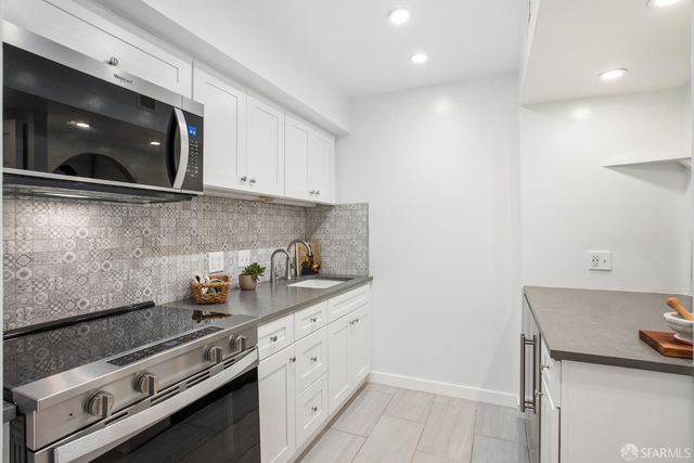 2001 Sacramento Street 9, San Francisco, CA 94109