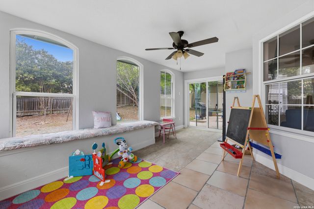 5335 Mountain Vista Dr, San Antonio, TX 78247