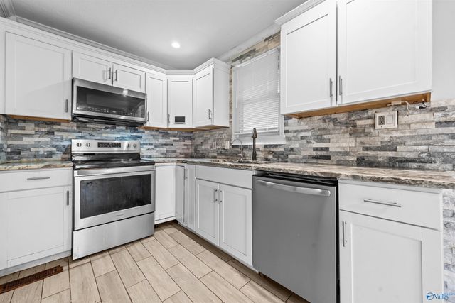 805 W Arbor Drive NW, Huntsville, AL 35811