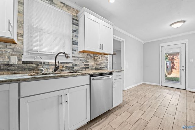 805 W Arbor Drive NW, Huntsville, AL 35811