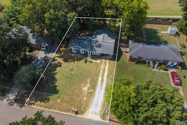 805 W Arbor Drive NW, Huntsville, AL 35811