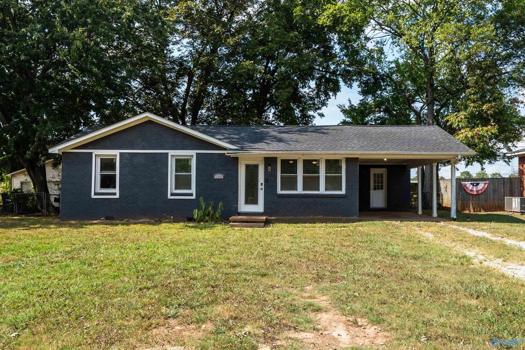 805 W Arbor Drive NW, Huntsville, AL 35811