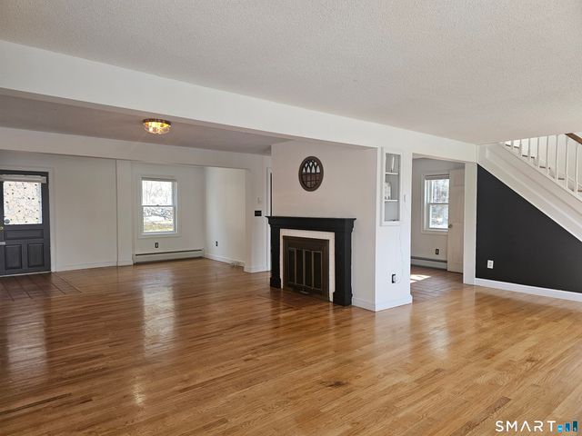 932 Saybrook Road, Middletown, CT 06457