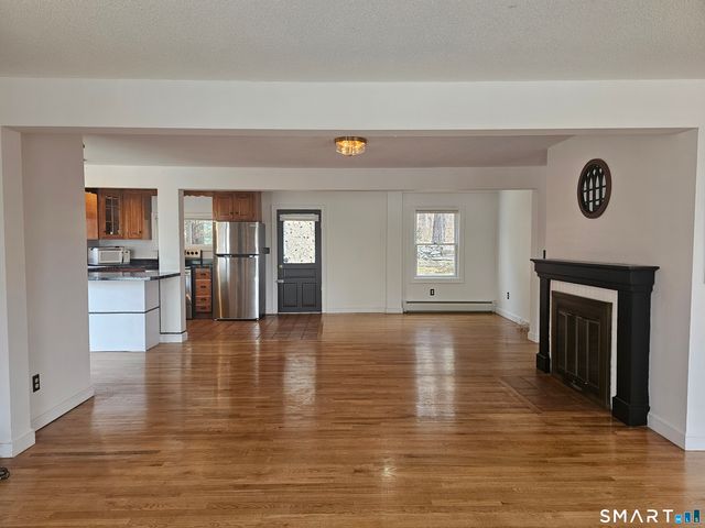 932 Saybrook Road, Middletown, CT 06457