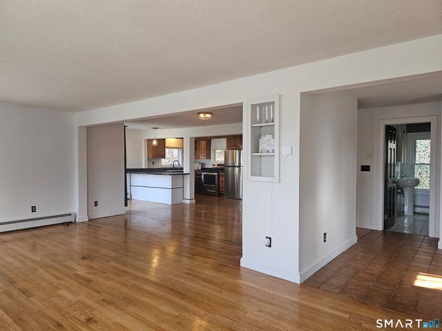 932 Saybrook Road, Middletown, CT 06457