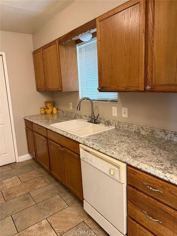 Image 27 of property listing at 5109 Center, Modesto, CA 95357