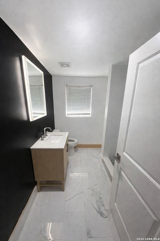 226 Amber, San Antonio, TX 78221