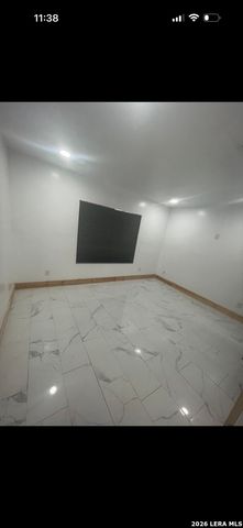 226 Amber, San Antonio, TX 78221