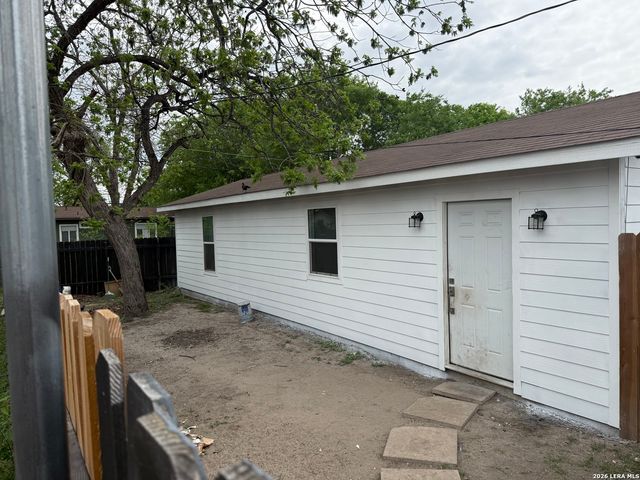 226 Amber, San Antonio, TX 78221