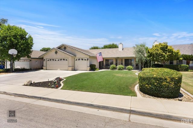 11016 Martingale Drive, Bakersfield, CA 93312