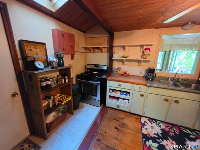 59 Lake View Drive, Ashford, CT 06278