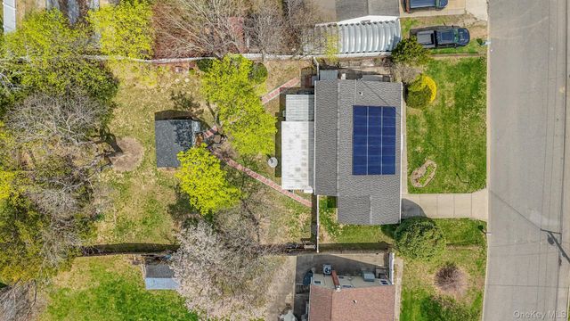 23 Glenwood Lane, Huntington, NY 11743