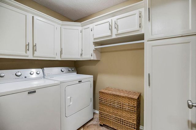 12479 S Twilight Lane, Olathe, KS 66062