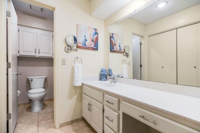 12479 S Twilight Lane, Olathe, KS 66062