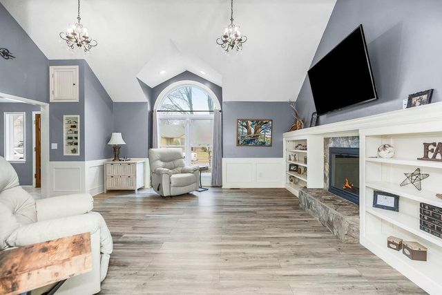 12479 S Twilight Lane, Olathe, KS 66062