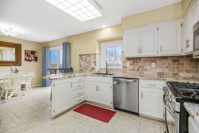 12479 S Twilight Lane, Olathe, KS 66062