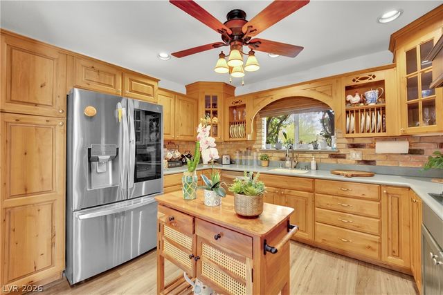 4550 Silver Peak Street, Las Vegas, NV 89103