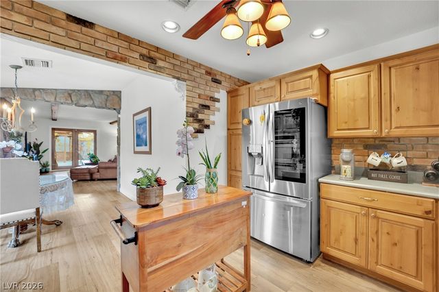 4550 Silver Peak Street, Las Vegas, NV 89103
