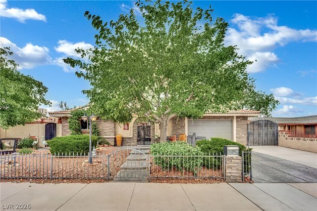 4550 Silver Peak Street, Las Vegas, NV 89103