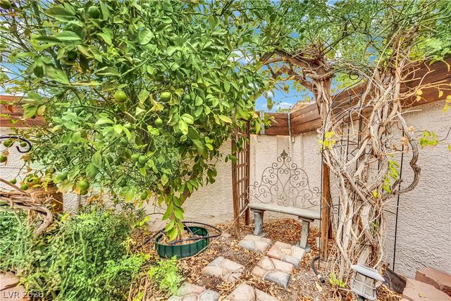 4550 Silver Peak Street, Las Vegas, NV 89103