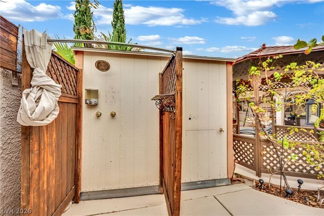 4550 Silver Peak Street, Las Vegas, NV 89103
