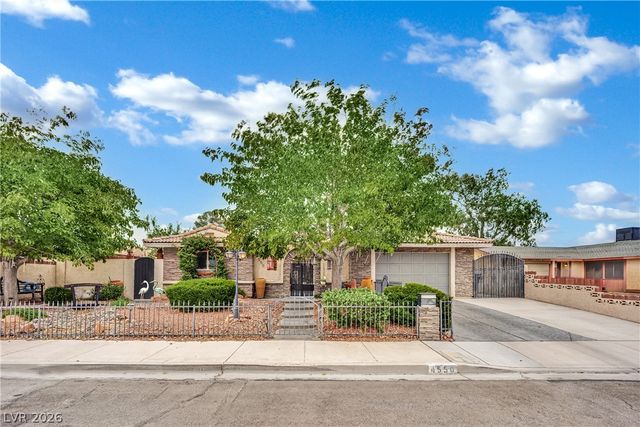 4550 Silver Peak Street, Las Vegas, NV 89103