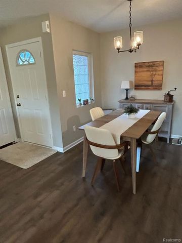 29280 Red Maple Drive 105, New Baltimore, MI 48051