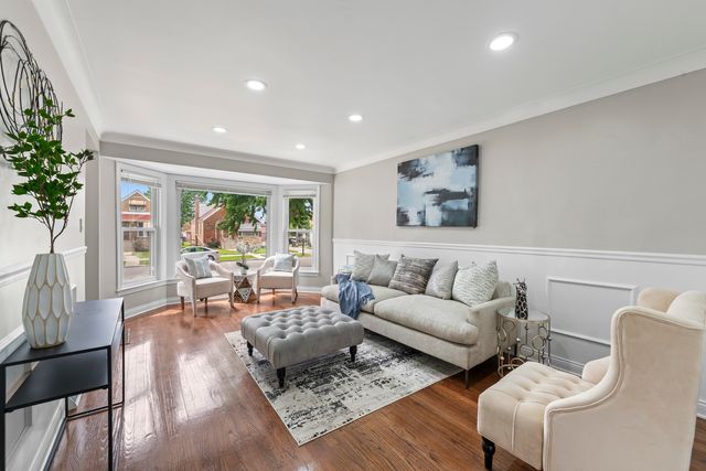 7917 S Christiana Avenue, Chicago, IL 60652