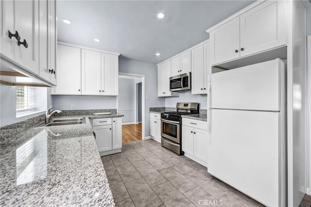 3338 Paraiso Way, La Crescenta, CA 91214