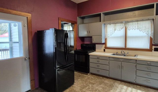 106 Main Street, Gays Mills, WI 54631