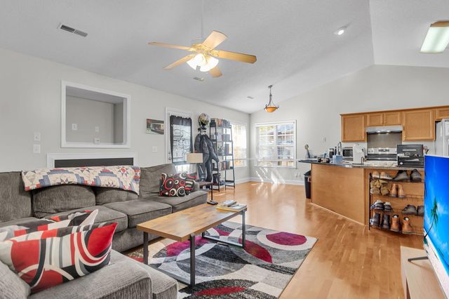 137 Paddock Way, Summerville, SC 29486