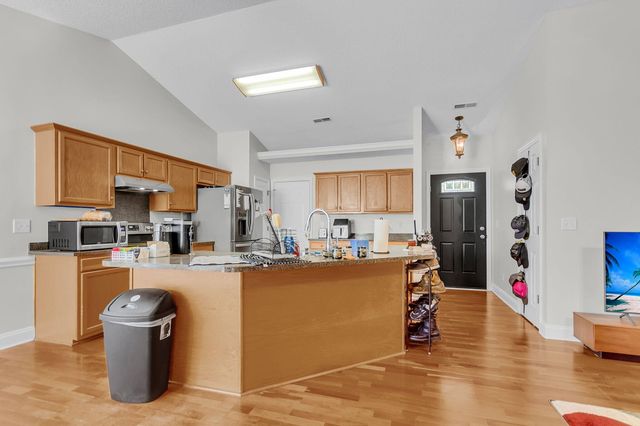 137 Paddock Way, Summerville, SC 29486